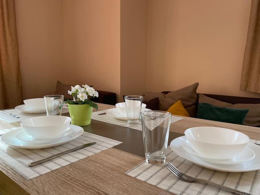 Mila'S 1 Bedroom Apartment София Екстериор снимка
